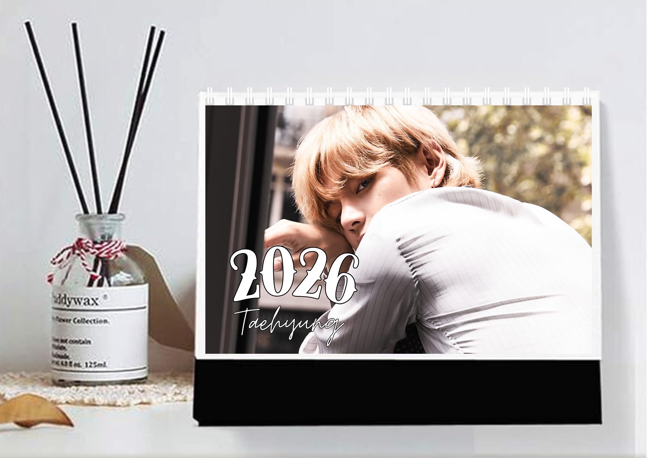 Amazon.co.jp: テテ V テヒョン 日本仕様 2026年 卓上カレンダー A5